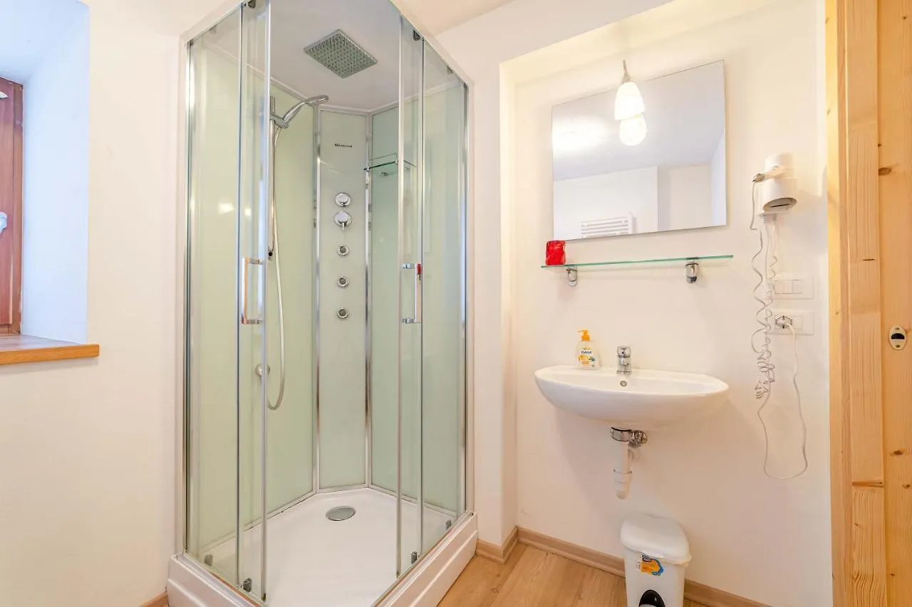 Apartment Appartamenti Al Molin Alleghe Italy